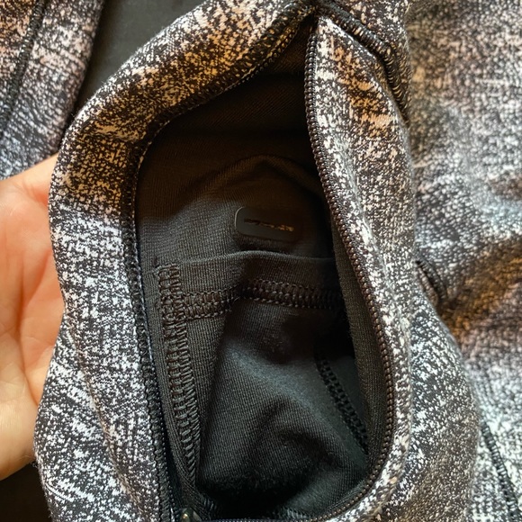 Lululemon Forever Endeavor Long Sleeve - Picture 13 of 13